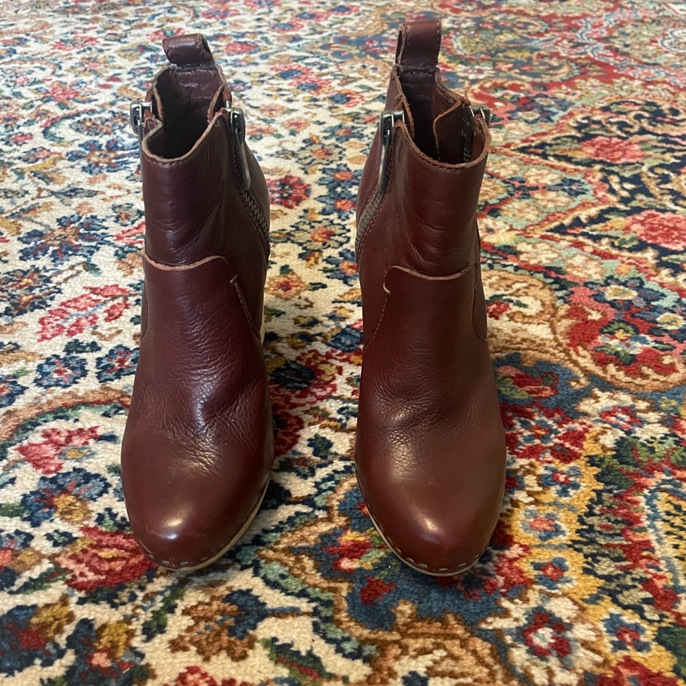 Dolce Vita  Heeled Boots